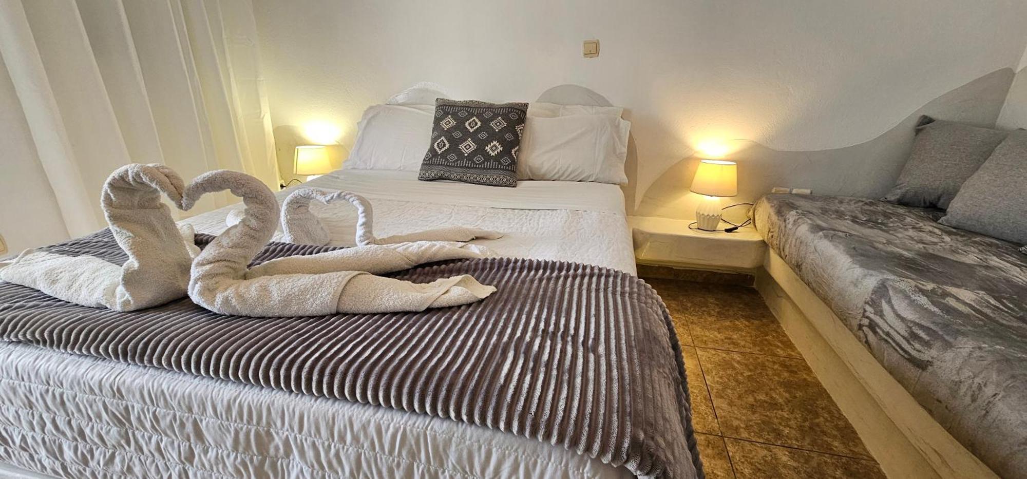 Pleasure Seaside Rooms Perissa  Exterior photo